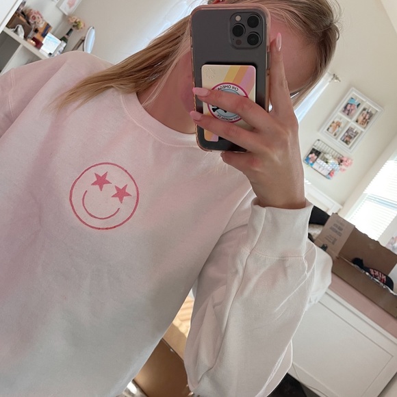 Gildan Tops - Custom Embroidered Star Smiley Face Crewneck Sweatshirt